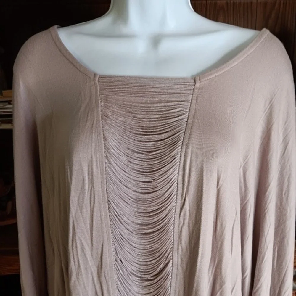 Carmen Marc Valvo Plus‎ Size Fringe Top Blouse 2X Stretch Party Holiday Beige - Picture 3 of 5